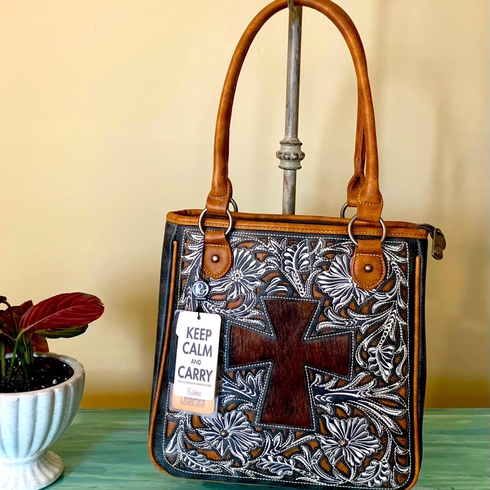 Ladies conceal/carry handbag. Keep Calm & Carry.